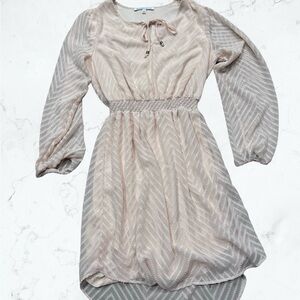 Daniel Rainn Cream Chevron Long Sleeve Dress • Size Small